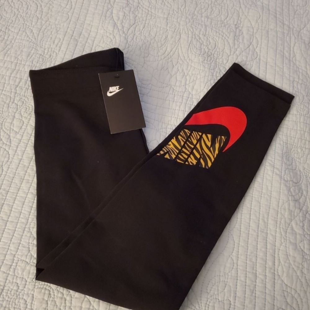 NikeNIKE LEGGING CLUB ANIMAL CROPSIZE SMALL - Picture 6 of 6